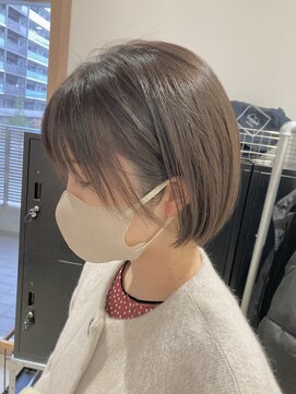 フーチー クーチー アマティー 豊中店(FUCHI KUCHI amati) @fuchi_kuchi.okada［豊中髪質改善透明感アースカラーミニボブ］