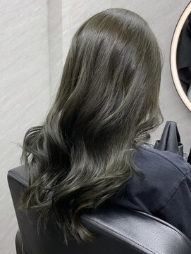 フレームプラス なんば駅前店(FRAME+) 透明感オリーブ