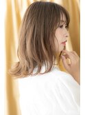 くすみベージュ外ハネミディアムロングウルフY北浦和30代40代