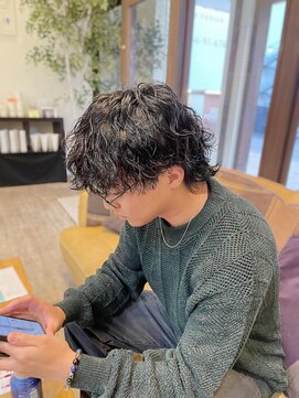 ヤコブ ヘアー(Jacob hair) メンズマッシュウルフ/波巻きスパイラルパーマスタイル