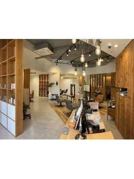 広くゆったりと過ごせるこだわりの空間が魅力のサロン☆あなただけの上質なサロンタイムを満喫して♪