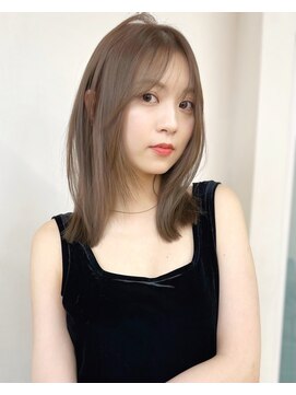 ウェイズ トウキョウ(Ways TOKYO) YUI ミディアムレイヤーとまろやかベージュ