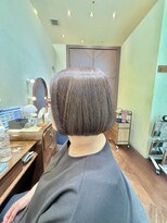 エルサフィロ ヨドヤバシ(el zafiro yodoyabashi)&nbsp;【el zafiro yodoyabashi】ミニボブグレージュスタイル