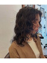 キキ(kiki)&nbsp;【サノユイ】くるくる外国人風パーマ