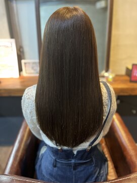 スローネ(THRONE) 髪質改善酸性ストレートで艶髪／20代30代40代／新宿