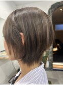 アッシュグレージュ