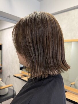 クラン 岡本(Chlan) 大人な透明感オリーブブラウン×切りっぱなしボブ