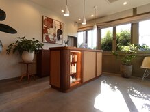 ヴィヴェンテ(VIVENTE.)の雰囲気（カジュアルな優しい空間でお出迎えいたします）