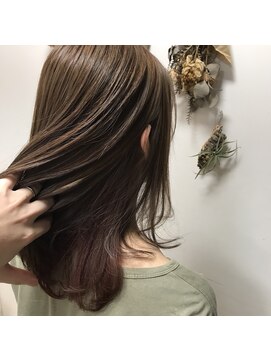 髪切処ICHI(カミキリドコロイチ) ツヤ感たっぷりインナーカラー