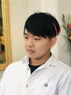 ボンビィヴァン(bon-vivant) カラフル原色シールエクステとメンズカット