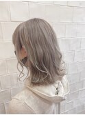 #ホワイトグレージュ#切りっぱなしミディアム