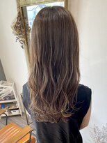 メール(Mer...)&nbsp;ミルクティーベージュ×レイヤースタイル！