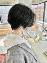 スー(suu)&nbsp;グレイアッシュ黒髪ショートハンサムショートくびれショート