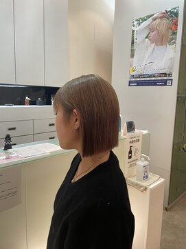 エマビビット 港店(EMA VIVID) パツっとボブ