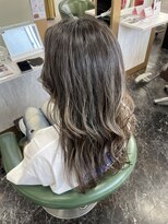 ランタナ(Lantana)&nbsp;【地毛ハイライト】ナチュラルグレージュ