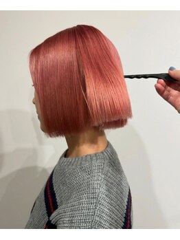 ヴィーノ(viiNo)の写真/初めてのショートも安心。丁寧なカウンセリングと繊細なカットで、あなたらしい一歩を応援します。