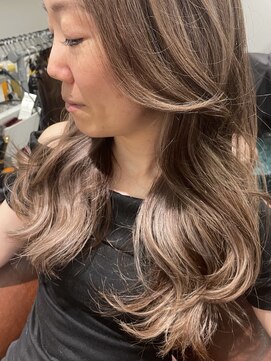 ラティオ 難波Ratio ハイライト ミルクティー 難波 似合わせカラー マンツーマン