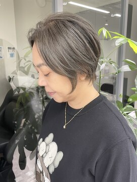 ジービージー前橋ミュグ(GBG前橋mugu) くびれショートボブ40代50代グレイカラー白髪染め白髪ぼかし