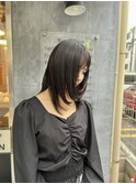 レイヤーカットで軽やか!くびれミディ