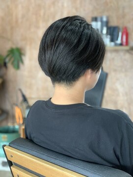 ヘアーインディーズ(HAIR...inD's) ショートボブ×ソフト刈り上げ