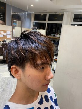 バグズ ヘアデザイン 桔梗が丘店(Baguz HAIR DESIGN) ツーブロック刈り上げくせ毛ショートスタイル10代20代