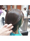 イヤリングカラー×グリーン×髪質改善カラー