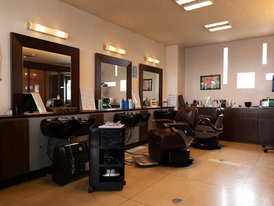 ヘアーサロン イロハ(hair salon IROHA 168)