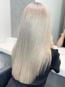エリーツ(elyts) 【elyts渋谷】ホワイトミルクティー、学割、学割U24、前髪カット