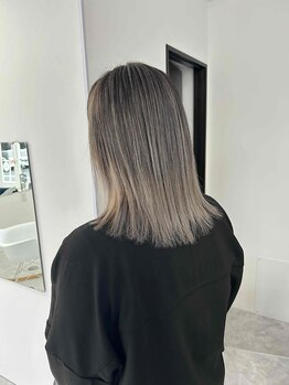 コディー(CODY)の写真/大人女性の髪のお悩みを解決！ダメージレスにこだわった薬剤と丁寧な施術で、理想の仕上がりに♪