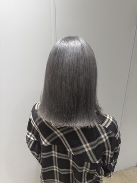 エイト新宿店(EIGHT shinjuku) グレーカラー