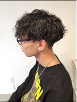ニアウ 伊勢崎連取店(Niau)&nbsp;MEN’S HAIR/サーフカール/刈り上げセンターパート/ツイスト