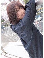 アマンドール(Aman D'or)&nbsp;振り向く時にフワッと揺れるナチュラルボブ×ラベンダーアッシュ