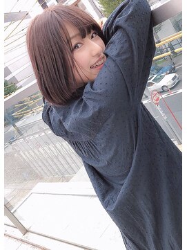 アマンドール(Aman D'or) 振り向く時にフワッと揺れるナチュラルボブ×ラベンダーアッシュ