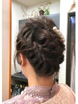 リフレッシュサロン ナック&nbsp;編み込みの華やかアップスタイル！