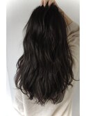 暗髪ロングの無造作ウェーブ　/ ロミー本厚木