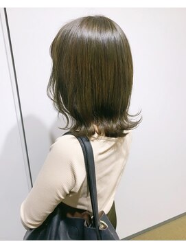 ビーハイブ 一番町店 アヴェダ(BEHIVE) 大人かわいい小顔外ハネミディアム×オリーブベージュ