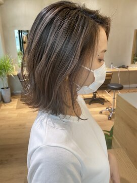 ヤエカ(yaeca) 大人バレイヤージュ