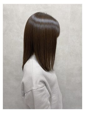 シロ(SHIRO) 【SHIRO】ミディアムスタイル☆