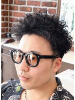 アクセプトザワールドバーバー(Accept the world barber)&nbsp;スパイキーショート風ランダムパーマ