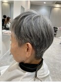 グレイヘアショート