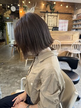 ウィークエンド(WEEKEND) カット+トリートメント+頭皮クレンジング【￥5000】