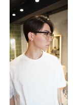 メイキー メンズ 本厚木(MA-IKI)&nbsp;刈り上げツーブロックアップバングショートメンズヘア