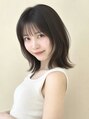 ザック ヴィ(ZACC  vie)&nbsp;フェイスラインに沿うサイドバング/ミディアムレイヤースタイル