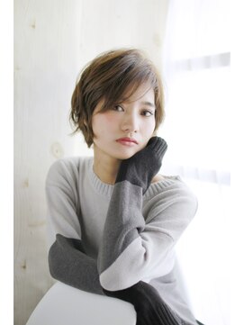 トランクイル サフリック(TRAN9UIL safric) 20代・30代・40代 大人かわいいレディショート