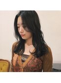 “黒髪 ネイビーブラック ミディアムスタイル” 鈴木ちさと