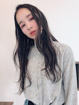 アボヘアー(Abo hair) 20代30代40代ダークグレージュ_センターパートなみなみウェーブ
