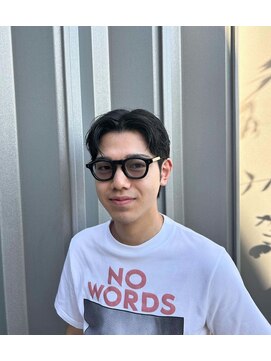 スナッグ(Snug,) カーリーセンターパート