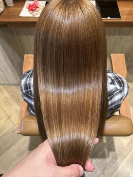 リシル 宇都宮市(Reshil) 赤みを無くしたハイトーンでの髪質改善ストレートカラーコース