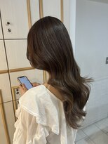 ネオリーブ チロル 横浜西口店(Neolive CiroL.)&nbsp;透け感アッシュベージュ×韓国ヘア