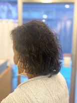 ヘアー グリーン(hair green) 50代60代ミセス/グレイヘアウェーブボブ